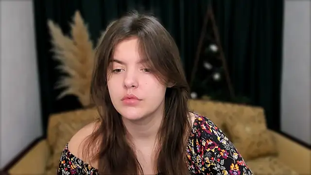 Snapshot of showmeparadise chatting on February 24, 6:27 am showmeparadise online show from February 24, 6:27 am