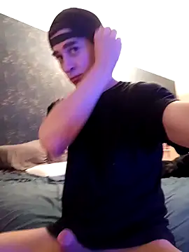 Snapshot of ElyasMatt chatting on January 21, 7:26 am ElyasMatt online show from January 21, 7:26 am