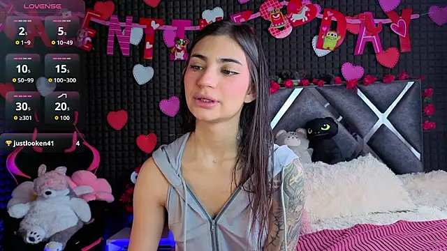 SolBeaumont1 online show from February 5, 7:29 pm