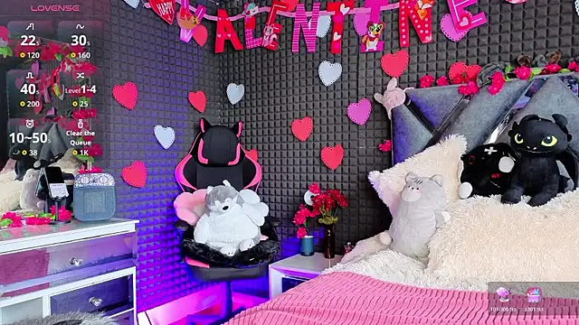 SolBeaumont1 online show from February 18, 8:05 pm