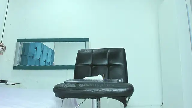 Snapshot of mia__fernandez chatting on February 11, 10:28 pm mia fernandez online show from February 11, 10:28 pm