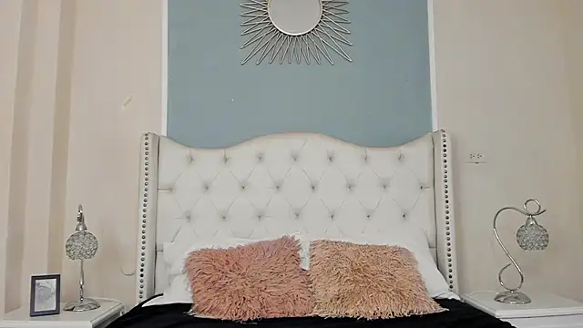 Snapshot of Ambar_Collingg chatting on February 20, 5:18 pm Ambar Collingg online show from February 20, 5:18 pm