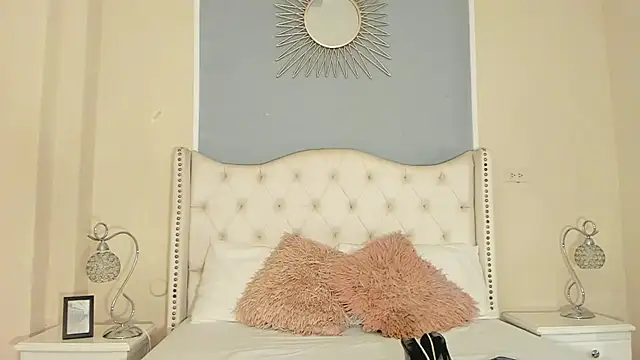 Snapshot of Ambar_Collingg chatting on March 4, 1:28 pm Ambar Collingg online show from March 4, 1:28 pm