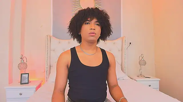Snapshot of Ambar_Collingg chatting on September 26, 1:04 pm Ambar Collingg online show from September 26, 1:04 pm