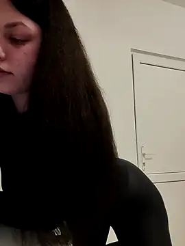 leeya lee online show from January 21, 7:39 pm