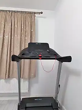 leeya lee online show from February 5, 8:04 pm