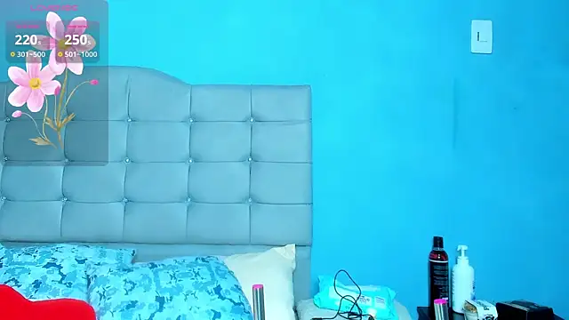 Snapshot of Selenakyle92_ chatting on January 24, 12:09 am Selenakyle92 online show from January 24, 12:09 am