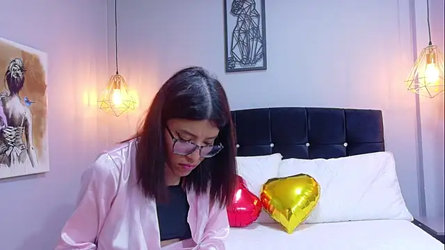 Snapshot of _lucysmith chatting on October 23, 3:28 am lucysmith online show from October 23, 3:28 am