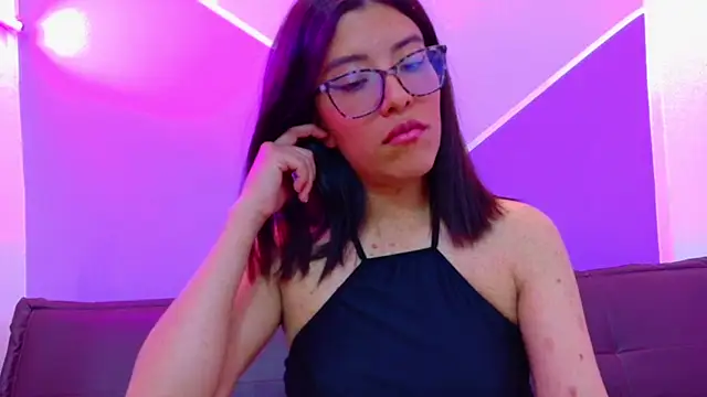 Snapshot of _lucysmith chatting on November 14, 4:22 am lucysmith online show from November 14, 4:22 am