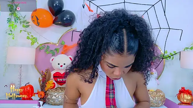 NahiaraReina online show from October 31, 1:12 pm