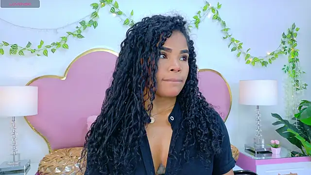 NahiaraReina online show from November 10, 1:10 pm