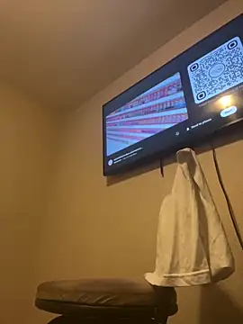 Snapshot of GoodGirlLover13 chatting on March 8, 12:44 am GoodGirlLover13 online show from March 8, 12:44 am