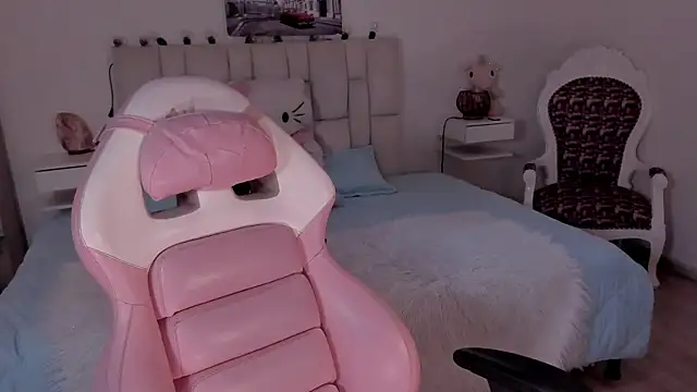 yenny garcia online show from March 25, 6:14 pm