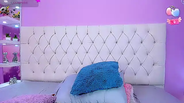 Snapshot of Babyaleja chatting on March 18, 3:53 pm Babyaleja online show from March 18, 3:53 pm
