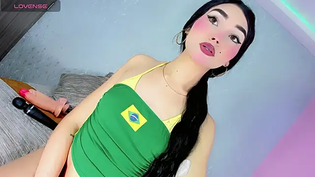 Snapshot of Babyaleja chatting on October 1, 5:46 am Babyaleja online show from October 1, 5:46 am