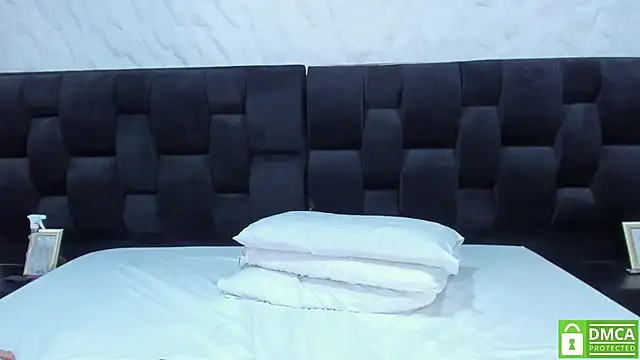 Snapshot of Kaylee_sweet_1 chatting on March 5, 6:33 am Kaylee sweet 1 online show from March 5, 6:33 am
