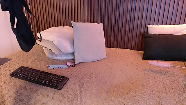 Ifis tiresia1 online show from March 18, 9:51 pm