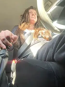 Snapshot of LacyLouxxx chatting on January 10, 9:55 am LacyLouxxx online show from January 10, 9:55 am