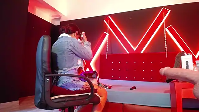 engel devil online show from October 4, 12:36 pm