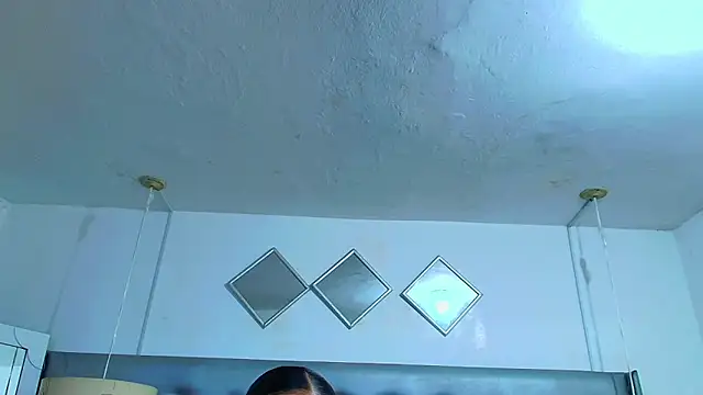 EileenBenzon online show from March 25, 2:23 pm