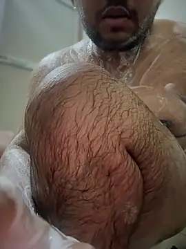 ved240 online show from February 25, 5:47 pm