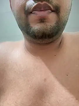 ved240 online show from February 13, 7:10 pm