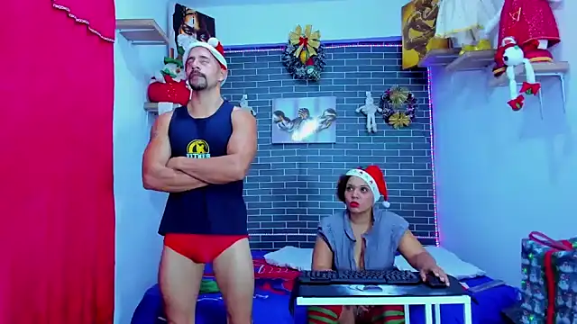 Snapshot of alessandro27yleonora chatting on December 22, 2:27 pm alessandro27yleonora online show from December 22, 2:27 pm