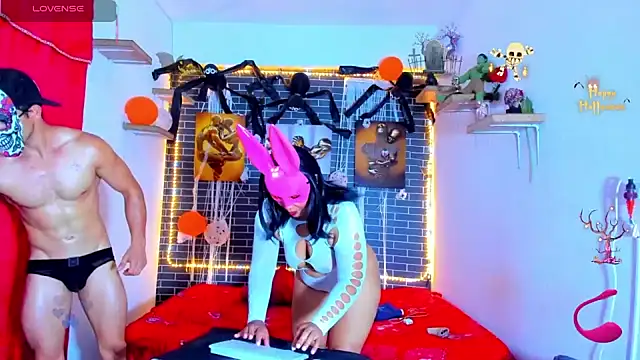 Snapshot of alessandro27yleonora chatting on October 30, 7:36 pm alessandro27yleonora online show from October 30, 7:36 pm