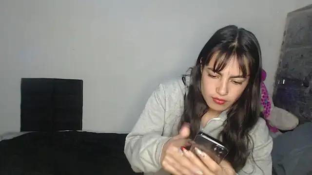 skinny sweet2411 online show from April 18, 9:35 am