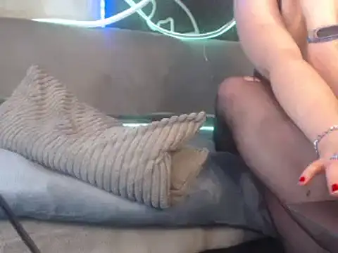 GoddessMonicaNylon online show from December 19, 6:34 am