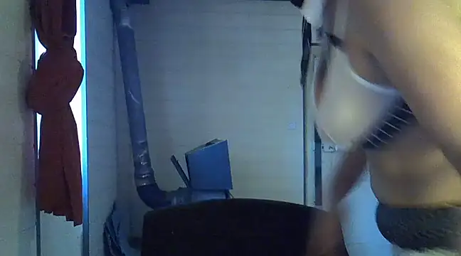 Nell-X online show from January 2, 1:30 pm