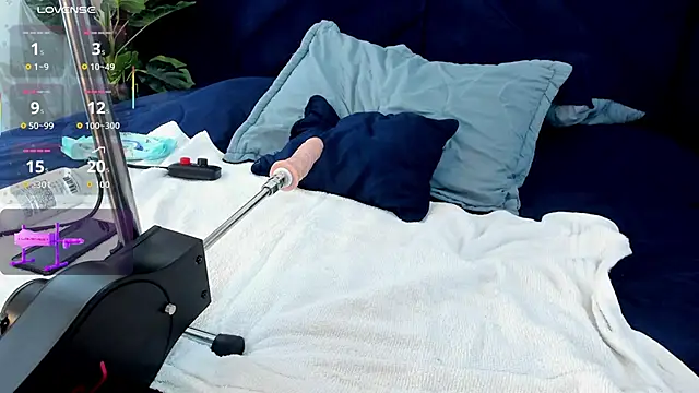 Edward max online show from October 17, 4:04 am