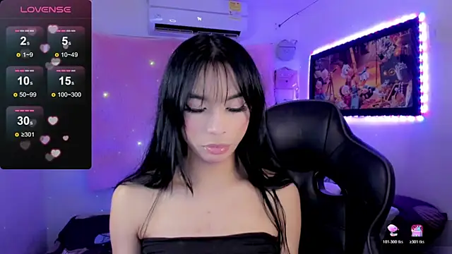 Snapshot of AndreaSweet_ chatting on November 15, 8:27 pm AndreaSweet online show from November 15, 8:27 pm