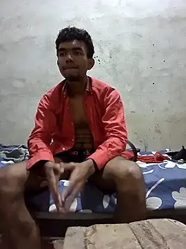 Snapshot of Reynold2608 chatting on December 30, 3:36 am Reynold2608 online show from December 30, 3:36 am