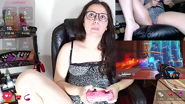 Snapshot of sobresalinaa chatting on October 28, 2:04 am sobresalinaa online show from October 28, 2:04 am