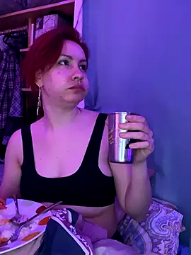 Snapshot of Nina-Chick777 chatting on October 29, 4:04 am Nina-Chick777 online show from October 29, 4:04 am