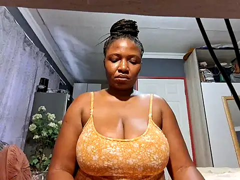 Snapshot of EbonyRose9 chatting on January 28, 9:30 am EbonyRose9 online show from January 28, 9:30 am