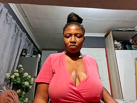 Snapshot of EbonyRose9 chatting on February 25, 3:52 am EbonyRose9 online show from February 25, 3:52 am