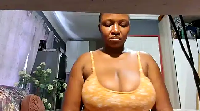 Snapshot of EbonyRose9 chatting on March 15, 10:24 am EbonyRose9 online show from March 15, 10:24 am