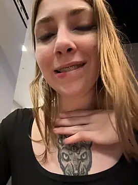 Sunny   Bunny online show from December 15, 3:20 pm