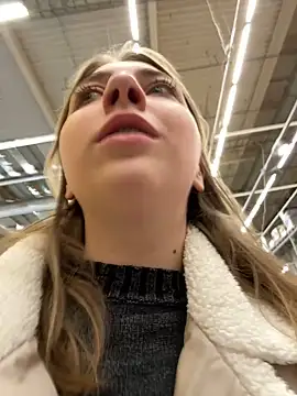 Sunny   Bunny online show from January 3, 2:40 pm