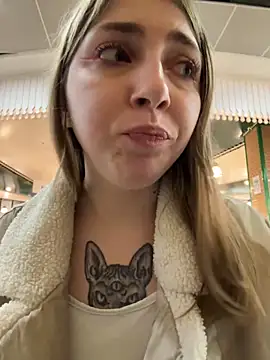 Sunny   Bunny online show from January 15, 6:08 pm