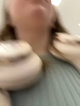 Sunny   Bunny online show from January 19, 2:28 pm