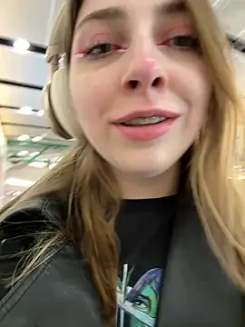 Sunny   Bunny online show from March 11, 4:07 pm