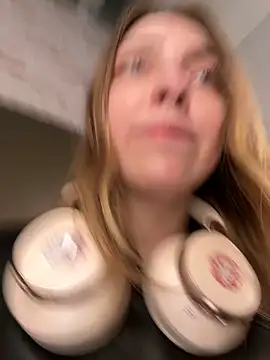 Sunny   Bunny online show from March 13, 5:50 pm