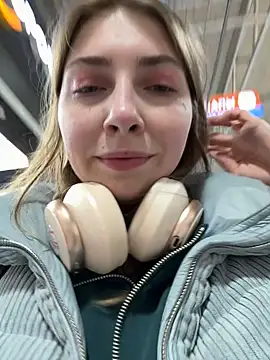 Sunny   Bunny online show from March 18, 2:15 pm