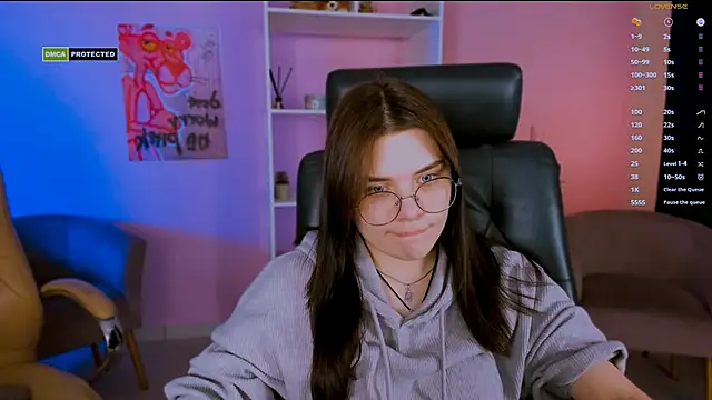 Snapshot of pure_radiance1 chatting on February 5, 12:49 pm pure radiance1 online show from February 5, 12:49 pm