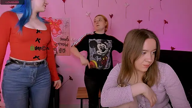 pure radiance1 online show from March 26, 9:59 am