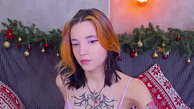 Snapshot of as1an_girlfriend chatting on December 15, 5:10 pm as1an girlfriend online show from December 15, 5:10 pm