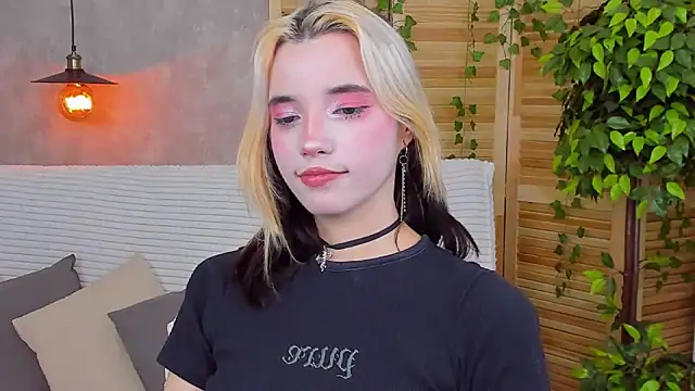 Snapshot of as1an_girlfriend chatting on January 28, 7:43 am as1an girlfriend online show from January 28, 7:43 am